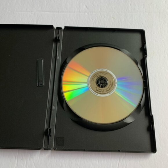 Fred Claus Christmas DVD - Picture 3 of 3